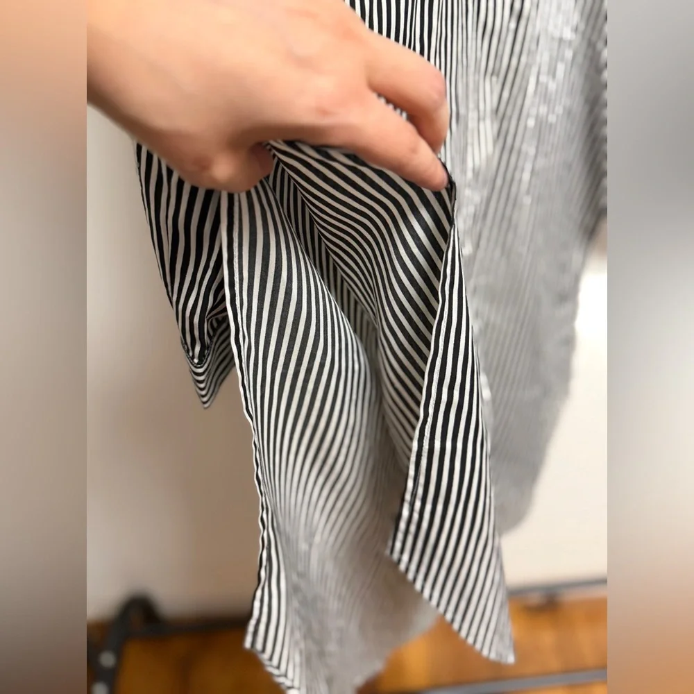 True Destiny Black and White Vertical Stripe Button-Down Shirt M/L - Picture 2 of 8